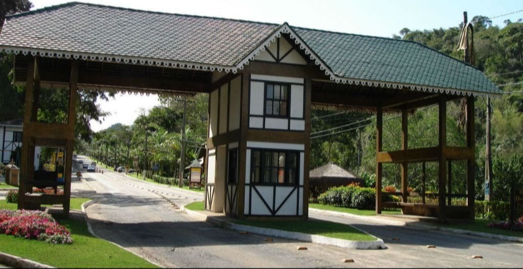 Imagem do portal de entrada da Cidade de Domingos Martins ES.